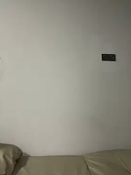 xuannv0000 online show from March 25, 5:30 pm