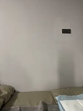 xuannv0000 online show from March 28, 3:44 pm