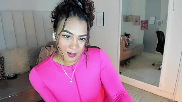 Snapshot of veronica_b07 chatting on May 8, 4:12 pm veronica b07 online show from May 8, 4:12 pm