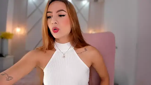 Snapshot of isabellashine chatting on February 13, 2:46 pm isabellashine online show from February 13, 2:46 pm