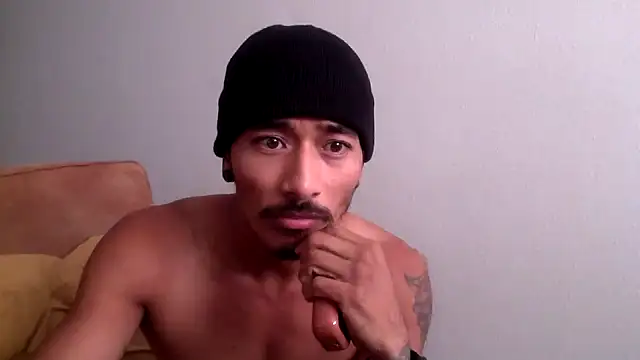 Snapshot of tanjir020 chatting on November 6, 11:04 pm tanjir020 online show from November 6, 11:04 pm