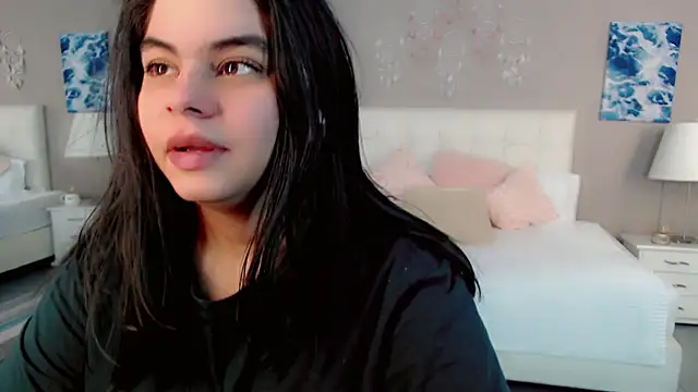 maddissonivanova online show from April 4, 7:00 pm