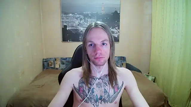 Snapshot of AdamDickens chatting on April 18, 6:23 pm AdamDickens online show from April 18, 6:23 pm
