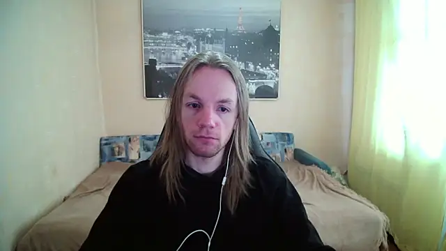 Snapshot of AdamDickens chatting on April 20, 9:56 am AdamDickens online show from April 20, 9:56 am