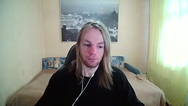 Snapshot of AdamDickens chatting on April 23, 2:19 pm AdamDickens online show from April 23, 2:19 pm