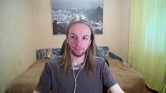 Snapshot of AdamDickens chatting on April 29, 2:04 am AdamDickens online show from April 29, 2:04 am