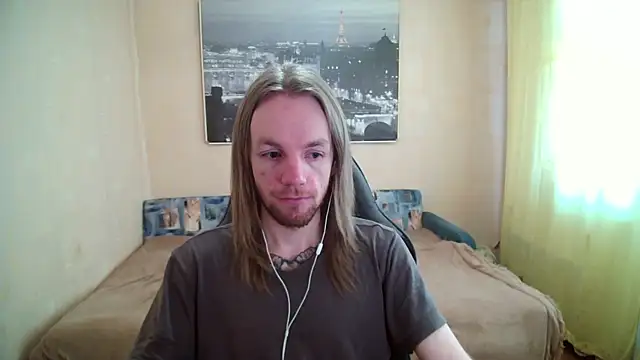 Snapshot of AdamDickens chatting on May 3, 8:42 am AdamDickens online show from May 3, 8:42 am