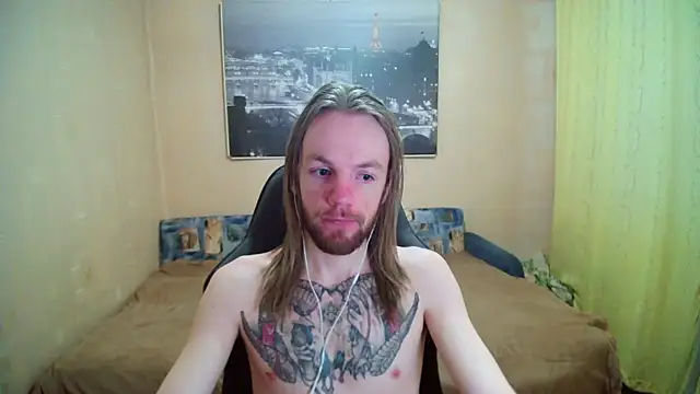 Snapshot of AdamDickens chatting on May 27, 7:00 pm AdamDickens online show from May 27, 7:00 pm