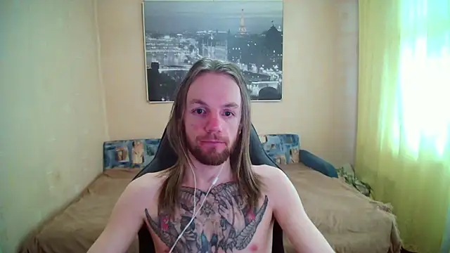 Snapshot of AdamDickens chatting on May 28, 7:05 am AdamDickens online show from May 28, 7:05 am