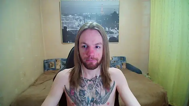 Snapshot of AdamDickens chatting on May 28, 8:06 pm AdamDickens online show from May 28, 8:06 pm