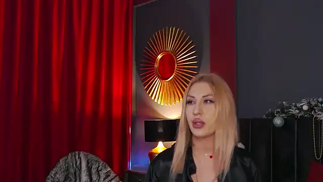 VickiSpice online show from December 13, 8:04 pm