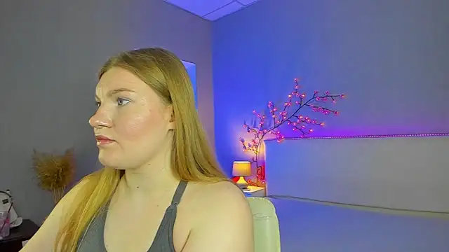 Snapshot of AshleyJoness chatting on June 23, 4:43 am AshleyJoness online show from June 23, 4:43 am