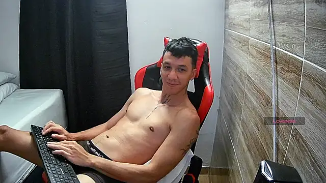 angelicious  online show from April 9, 11:59 am