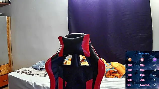 Snapshot of angelicious_ chatting on May 20, 1:17 pm angelicious online show from May 20, 1:17 pm