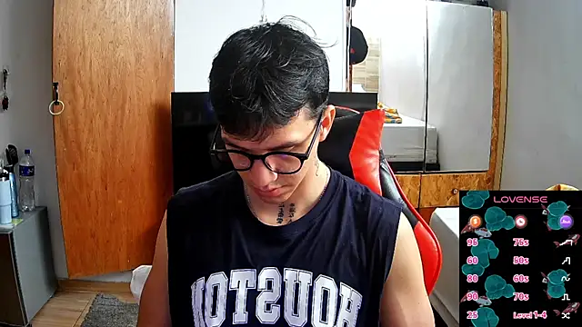 Snapshot of angelicious_ chatting on June 10, 12:37 pm angelicious online show from June 10, 12:37 pm