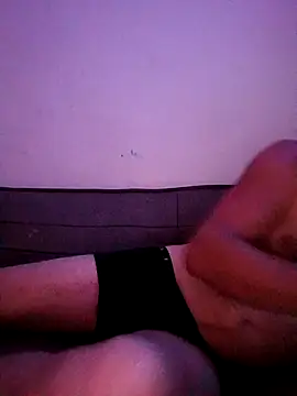 Snapshot of Makis09 chatting on October 12, 5:34 pm Makis09 online show from October 12, 5:34 pm