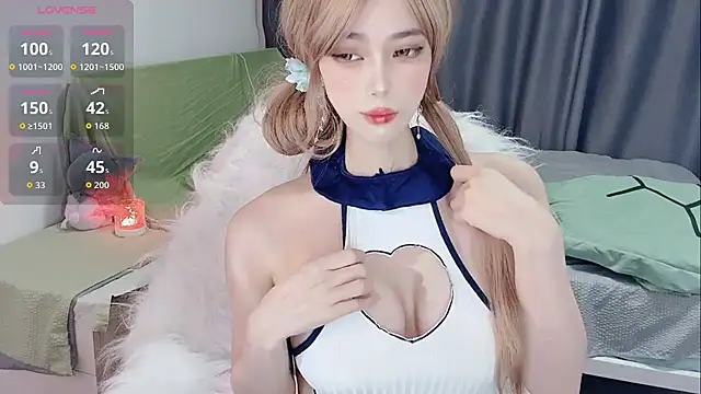 yinyinzi5 online show from March 26, 9:09 pm