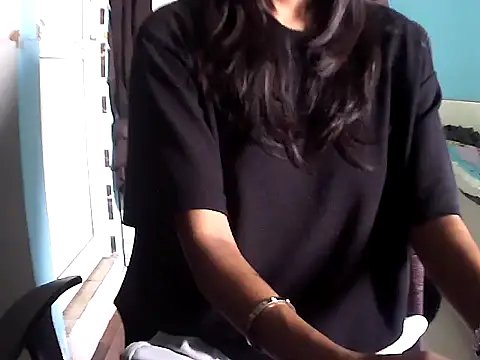 Snapshot of RENUKA_RAJPUT chatting on June 19, 7:23 am RENUKA RAJPUT online show from June 19, 7:23 am