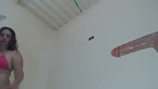 Monserrat Sweet online show from April 13, 6:35 pm