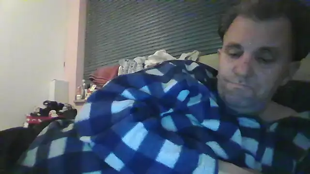 Snapshot of JasperGeil chatting on November 18, 10:03 pm JasperGeil online show from November 18, 10:03 pm
