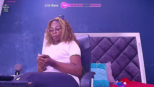 Snapshot of ebony__jheim chatting on February 28, 12:28 pm ebony jheim online show from February 28, 12:28 pm