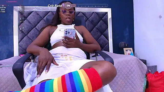 Snapshot of ebony__jheim chatting on June 3, 2:33 pm ebony jheim online show from June 3, 2:33 pm
