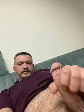 Snapshot of Salih0634 chatting on May 15, 10:17 pm Salih0634 online show from May 15, 10:17 pm