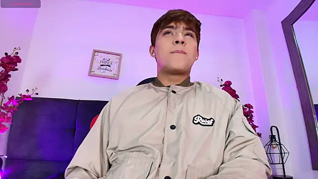 Lucass love online show from April 4, 1:08 pm