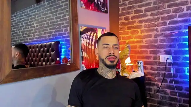 VinzenzRizzo online show from February 14, 4:31 am