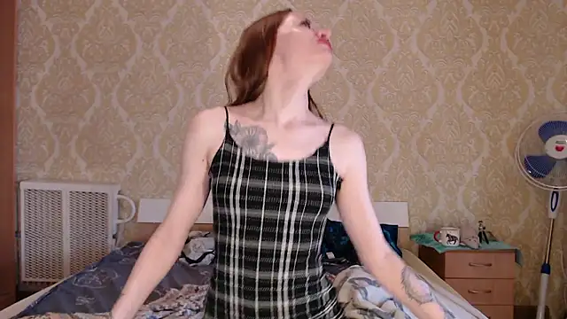 Kitkaat00 online show from March 12, 7:03 am