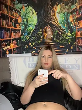 Snapshot of TheSexualIntellectual chatting on February 5, 6:07 am TheSexualIntellectual online show from February 5, 6:07 am