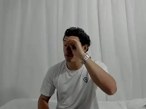 douglaszaens online show from February 10, 3:10 am