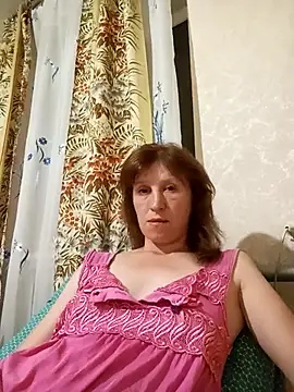 Snapshot of Flower2931 chatting on October 5, 7:34 pm Flower2931 online show from October 5, 7:34 pm