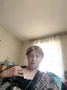 Snapshot of Flower2931 chatting on May 7, 10:09 am Flower2931 online show from May 7, 10:09 am
