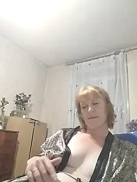 Snapshot of Flower2931 chatting on June 7, 7:06 pm Flower2931 online show from June 7, 7:06 pm
