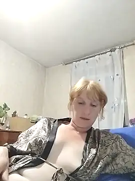 Snapshot of Flower2931 chatting on June 15, 7:27 pm Flower2931 online show from June 15, 7:27 pm