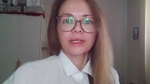Snapshot of SEA_Dream chatting on March 9, 4:49 am SEA Dream online show from March 9, 4:49 am