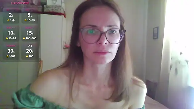 Snapshot of SEA_Dream chatting on March 11, 5:57 am SEA Dream online show from March 11, 5:57 am