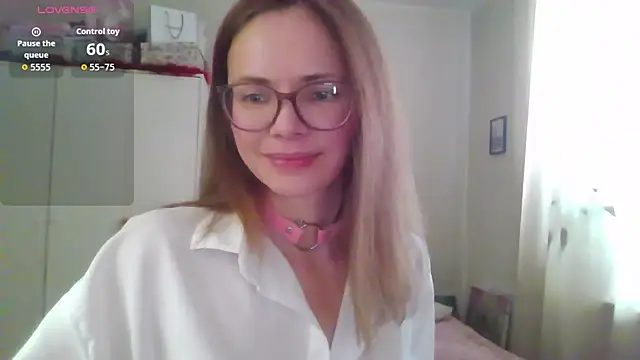 Snapshot of SEA_Dream chatting on March 13, 9:05 am SEA Dream online show from March 13, 9:05 am