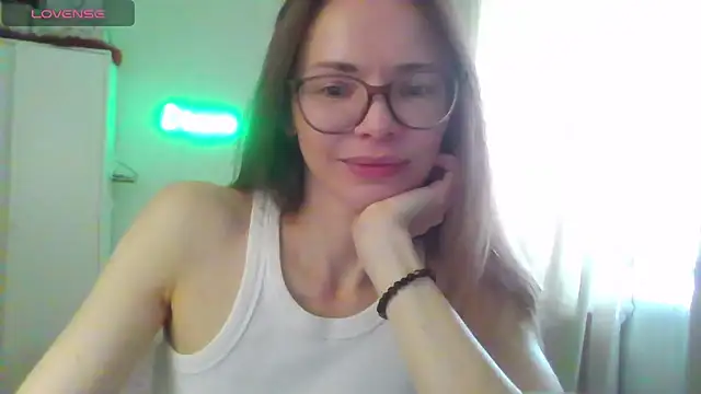 Snapshot of SEA_Dream chatting on March 26, 5:13 am SEA Dream online show from March 26, 5:13 am