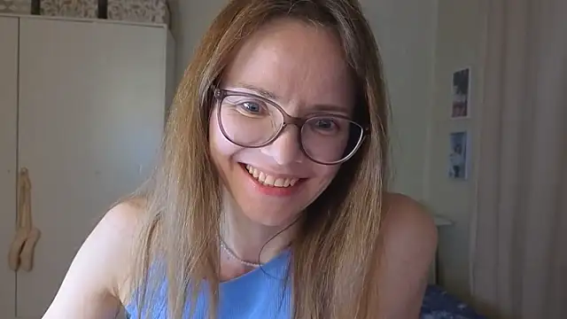 Snapshot of SEA_Dream chatting on May 10, 5:29 pm SEA Dream online show from May 10, 5:29 pm
