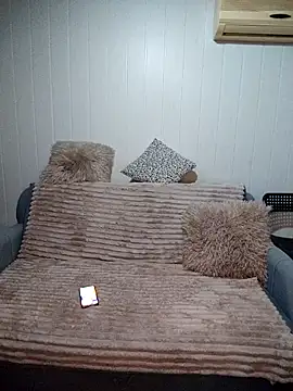 BigAssMom  online show from April 4, 7:22 pm