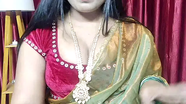 Webrowncouple online show from November 10, 3:11 pm