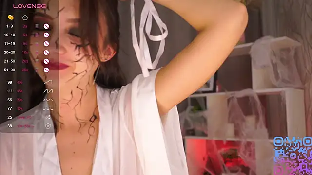 DaisyBlaze online show from October 30, 4:52 pm