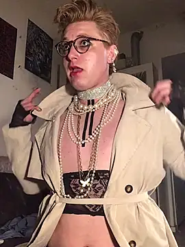 Snapshot of Sissy_Cindy_Whore chatting on March 17, 10:06 pm Sissy Cindy Whore online show from March 17, 10:06 pm