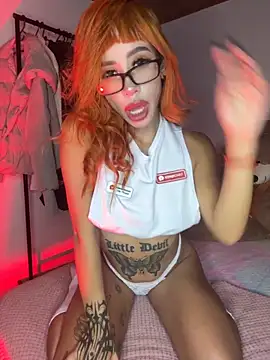 Snapshot of ScarlettRusso1 chatting on May 10, 11:10 pm ScarlettRusso1 online show from May 10, 11:10 pm