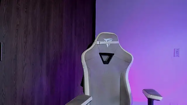 Snapshot of natevillage chatting on September 21, 9:05 pm natevillage online show from September 21, 9:05 pm