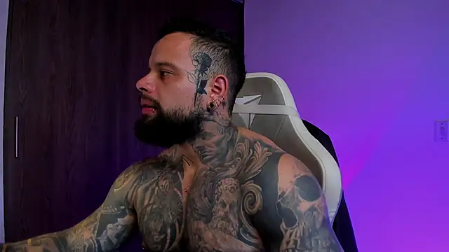 Snapshot of natevillage chatting on October 4, 10:08 pm natevillage online show from October 4, 10:08 pm