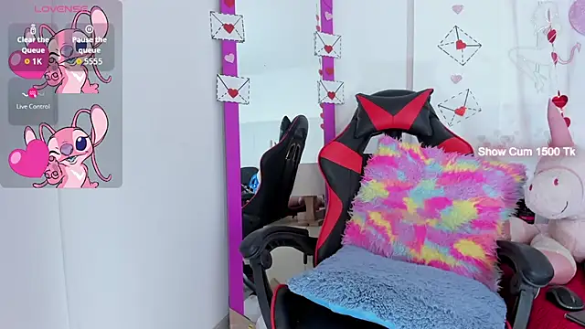 Snapshot of Ariana-Fernandez chatting on February 21, 3:29 am Ariana-Fernandez online show from February 21, 3:29 am