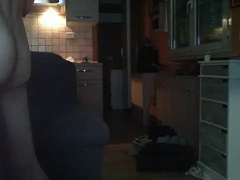 Snapshot of KalendaXL chatting on April 25, 7:55 pm KalendaXL online show from April 25, 7:55 pm
